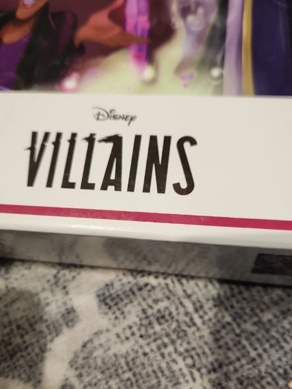 Disney Villains Puzzle — Purple, Red, Green, Blue, Black 2000 Pcs Ages 12+